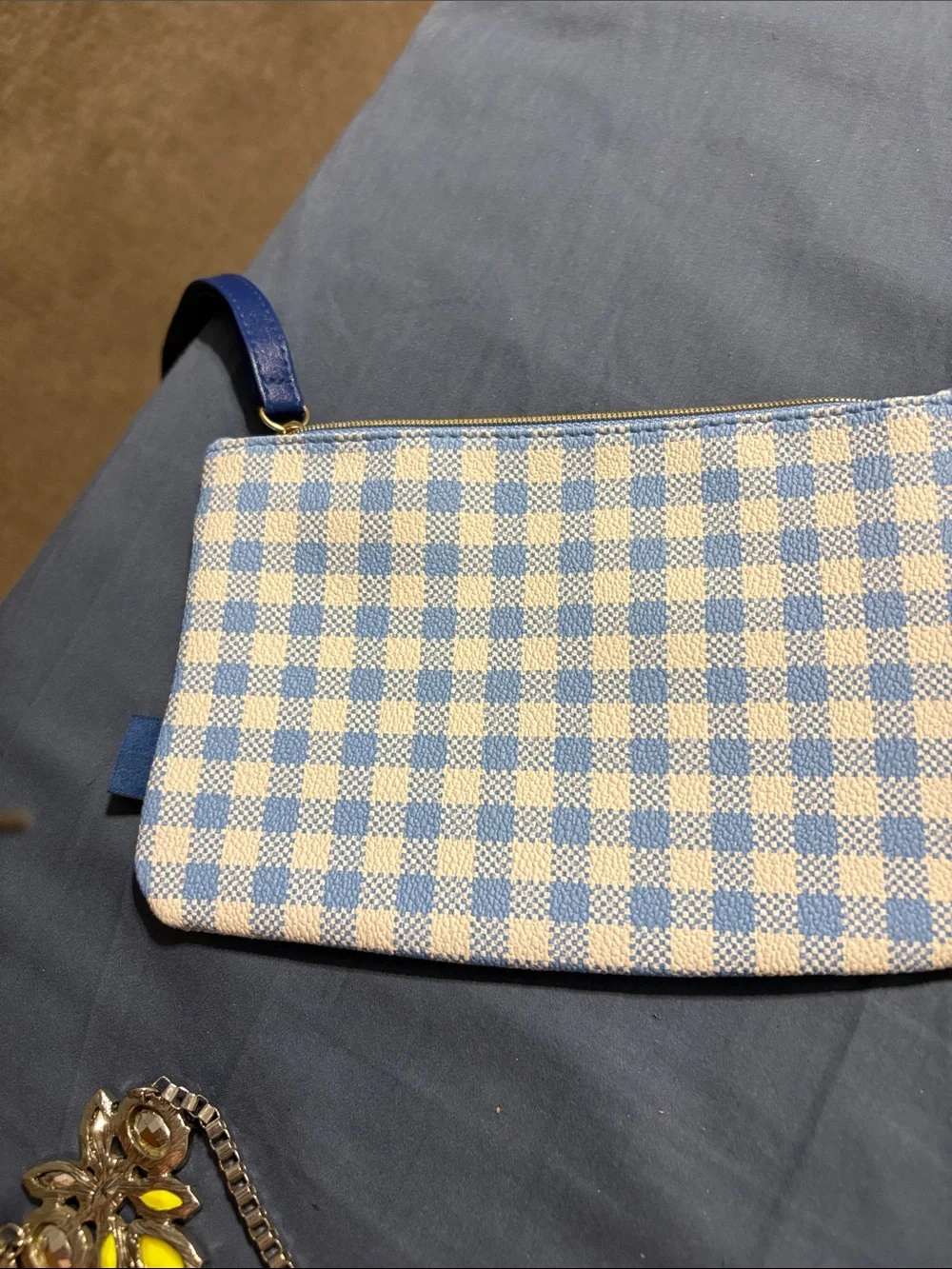 ipsy wristlet pouch